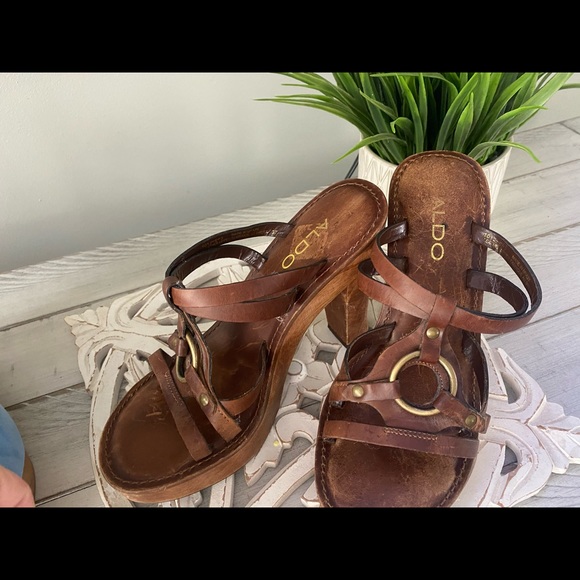 ALDO leather high heel sandals 7.5 - Picture 2 of 4